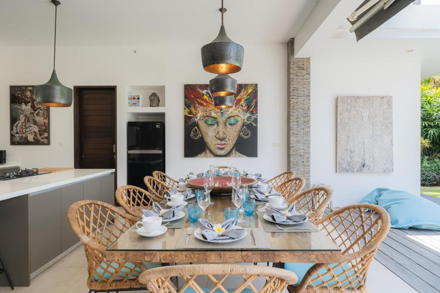 4-bd With Pool, Location * Seminyak (Bali)