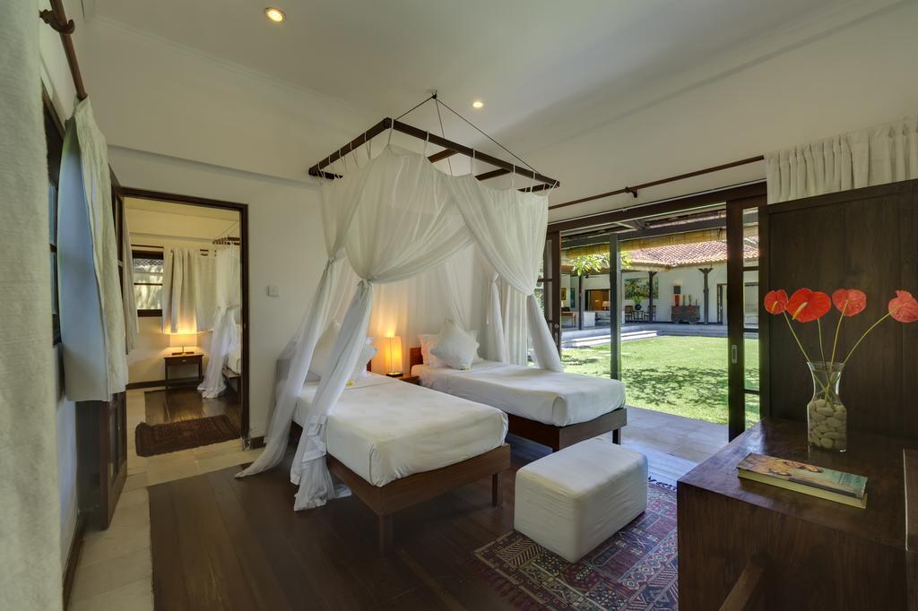 Villa Eight *
