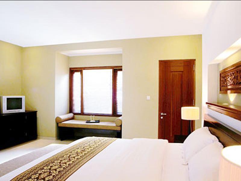 The Kunja Villa-hotel Biệt thự *