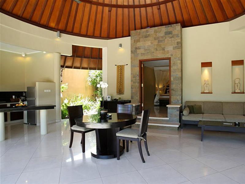 The Kunja Villa-hotel Biệt thự *