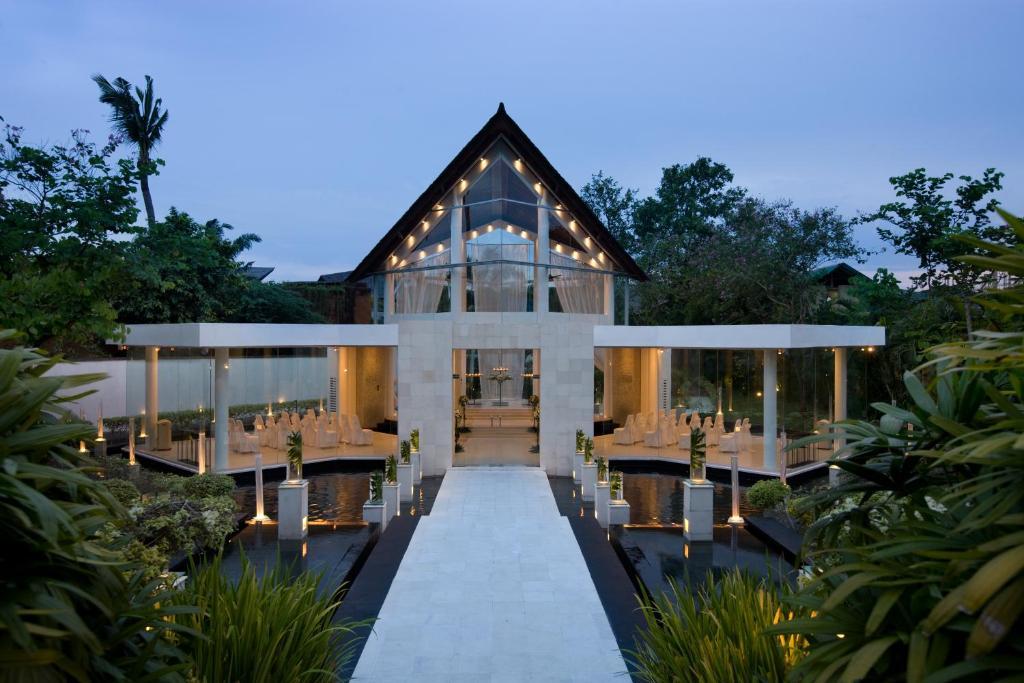 The Kunja Villa-hotel Biệt thự *