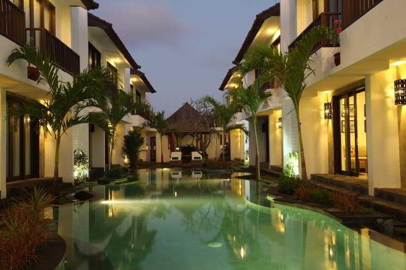 Townhouse Aparthotel 3*