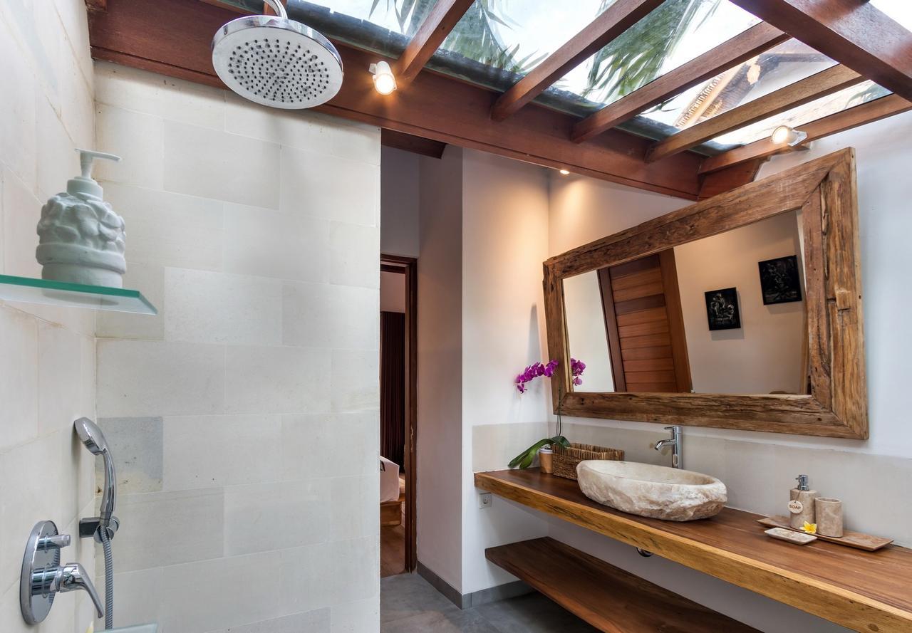 Pousada Charming And Tropical 3-br In Seminyak