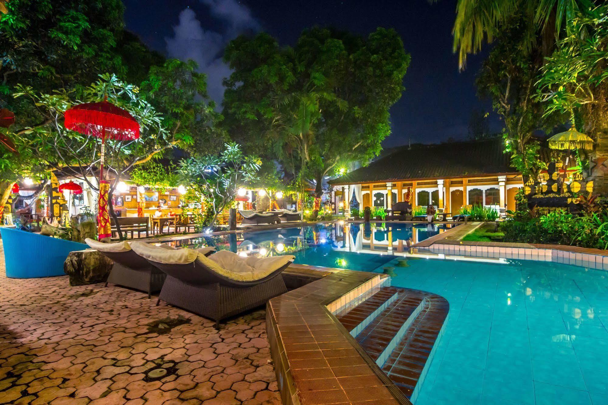 Nhà khách Puri Wisata Balinese Style Seminyak (Bali)