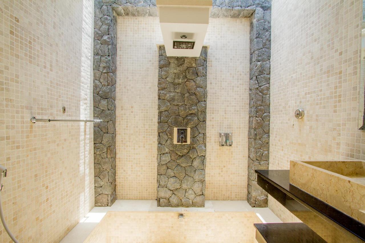 Vishuddha Ajna - Outstanding 2 Bdr - Great Location! Seminyak (Bali)