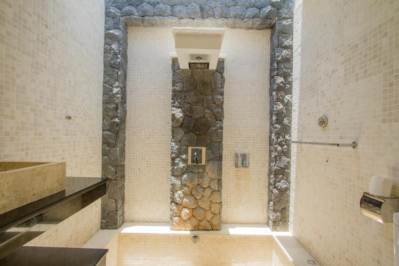 Vishuddha Ajna - Outstanding 2 Bdr - Great Location! *
