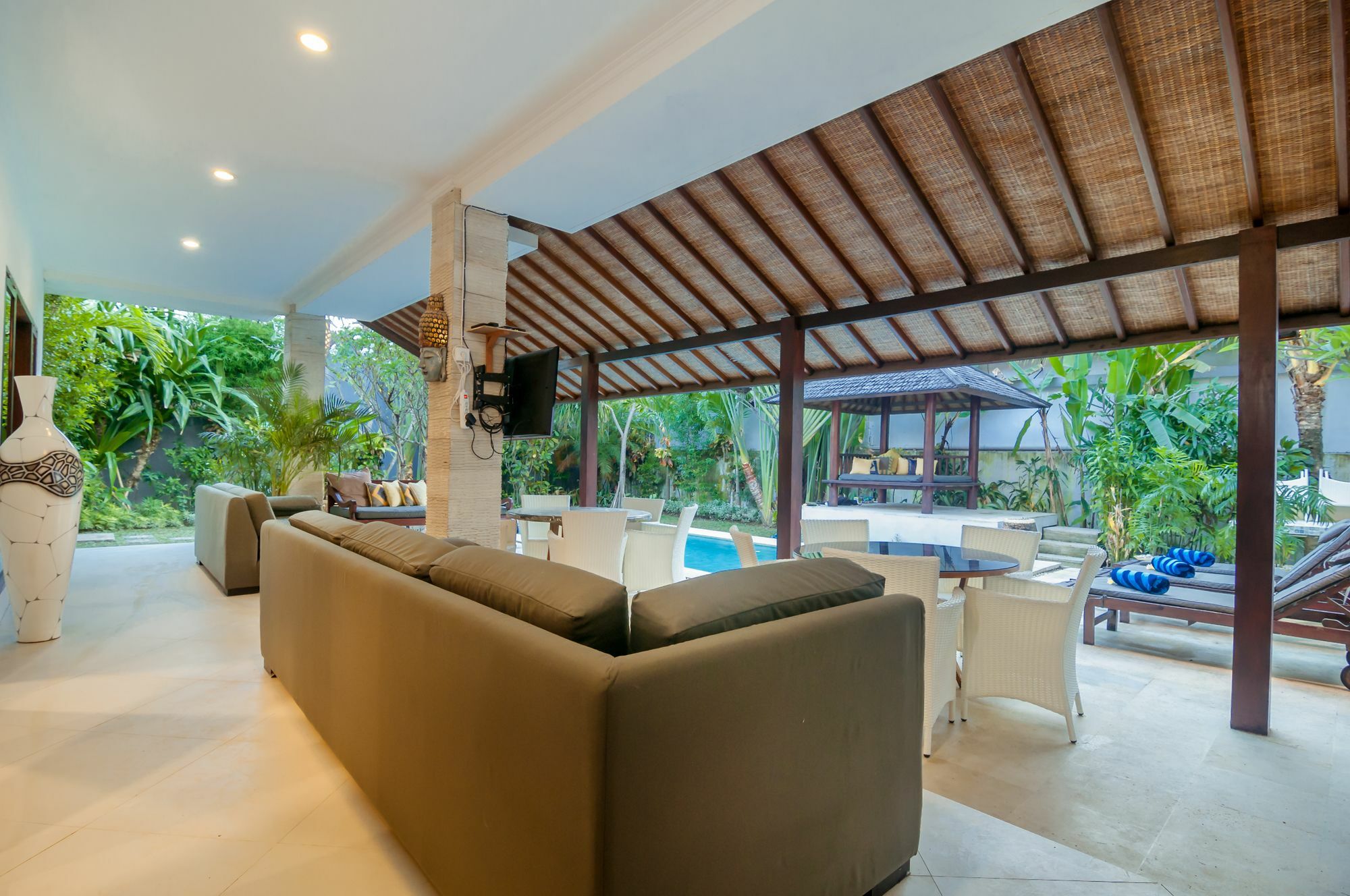 Mawar Estate Seminyak (Bali)