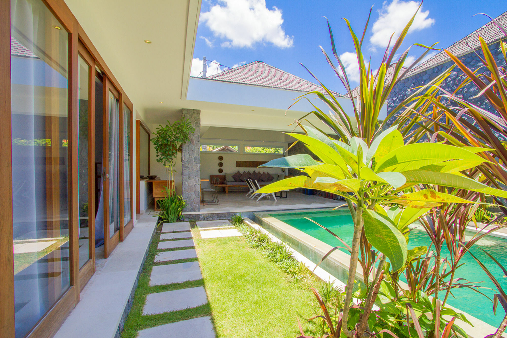 Vishuddha Ajna - Outstanding 2 Bdr - Great Location! Villa Seminyak (Bali)
