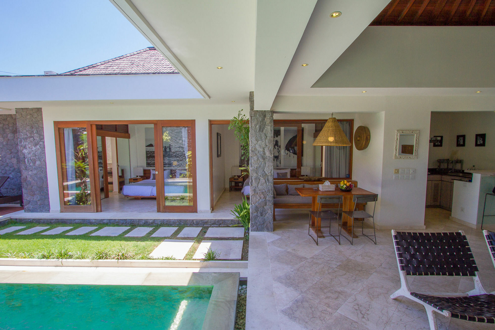 Vishuddha Ajna - Outstanding 2 Bdr - Great Location! *