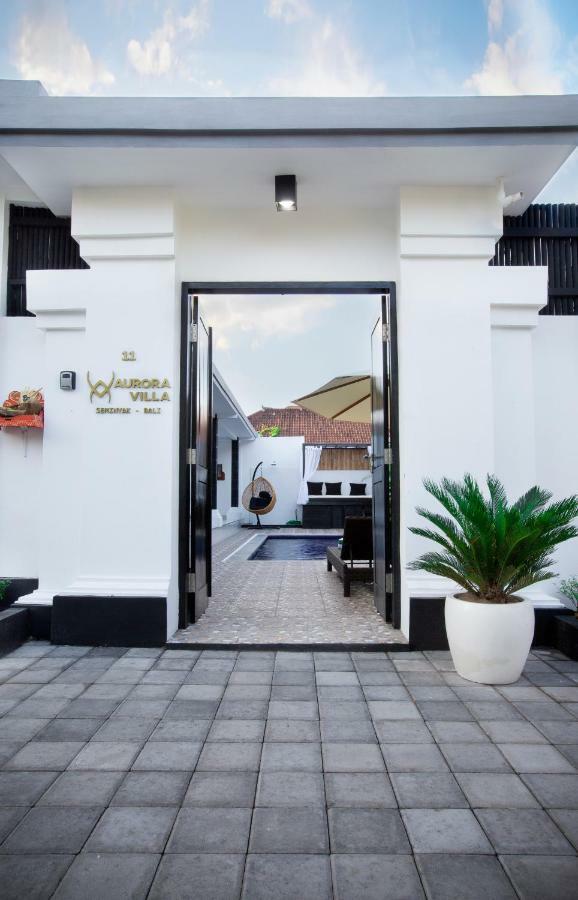 Aurora Villa, Villa *