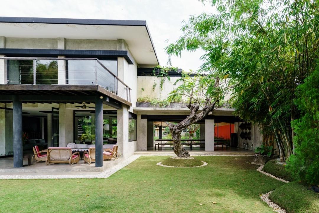 Dharma Gumi * Seminyak (Bali)